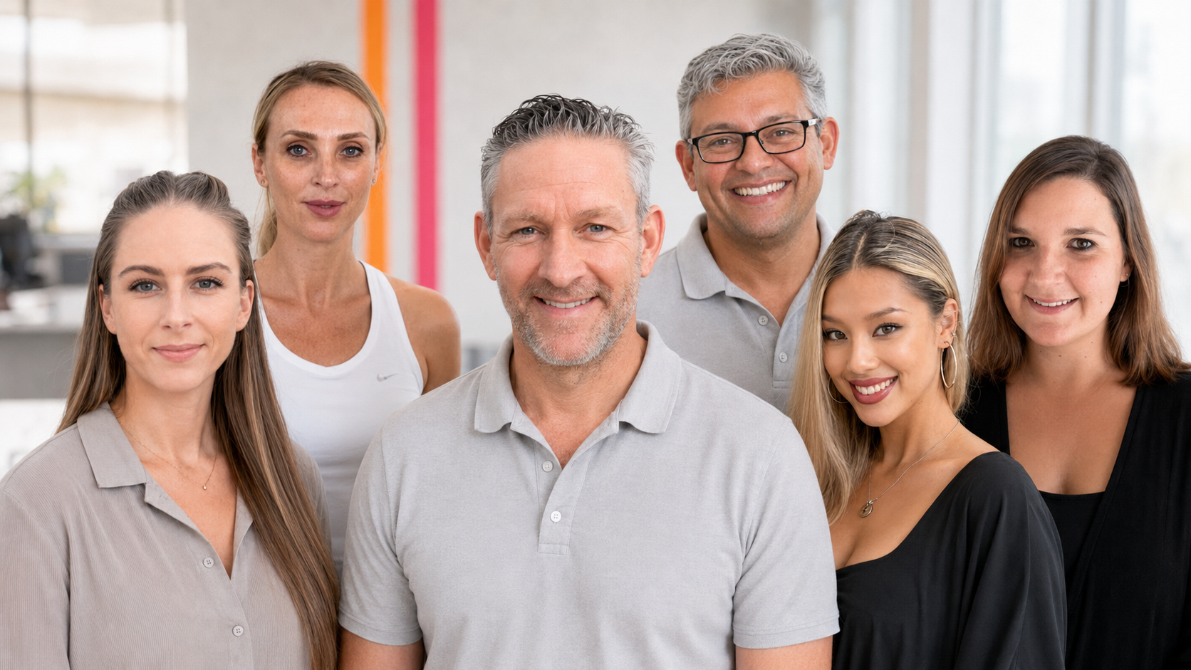 Team des Instituts für Myologik im hellen Seminarraum